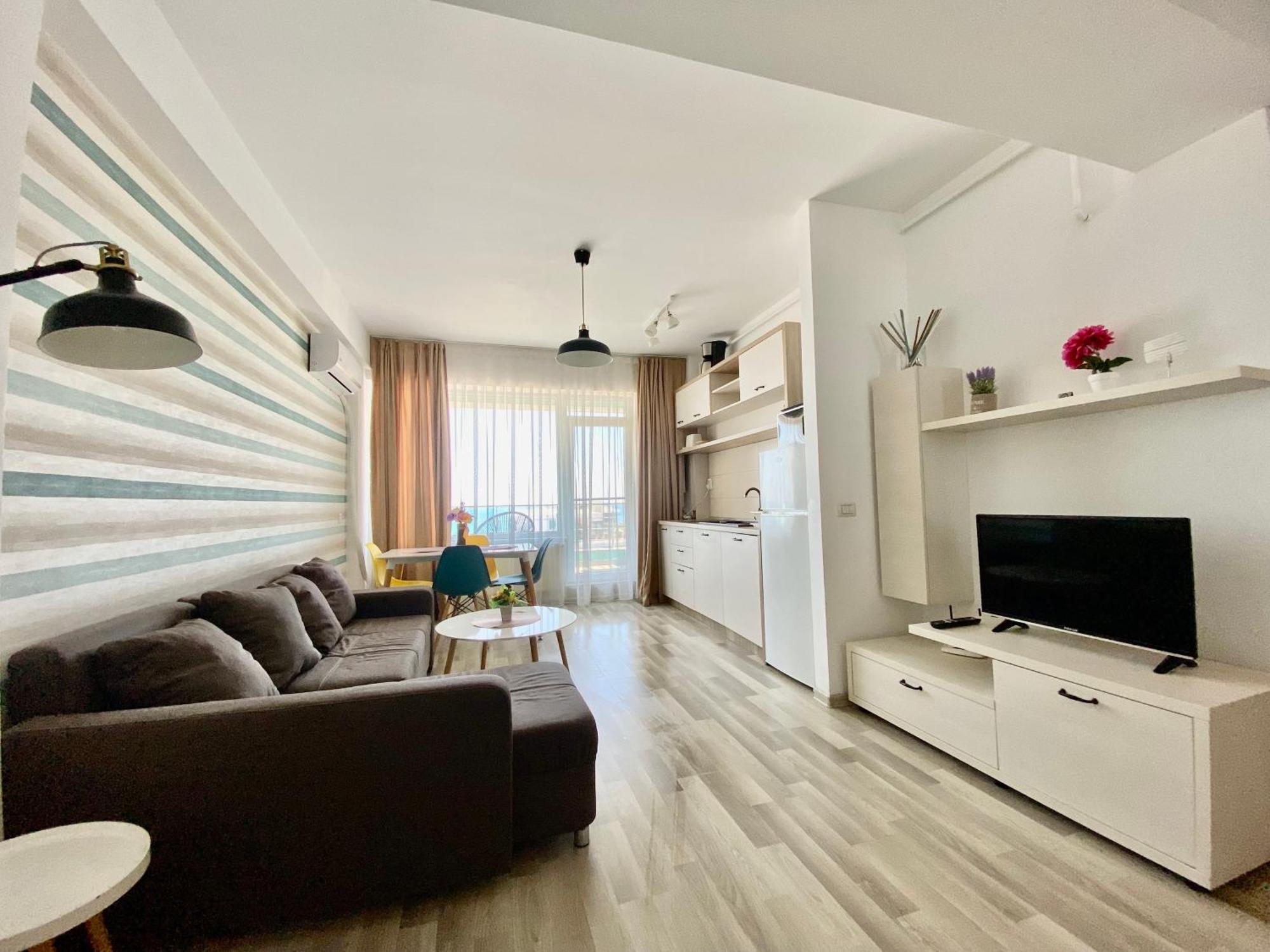 Summerland Mamaia View Екстериор снимка