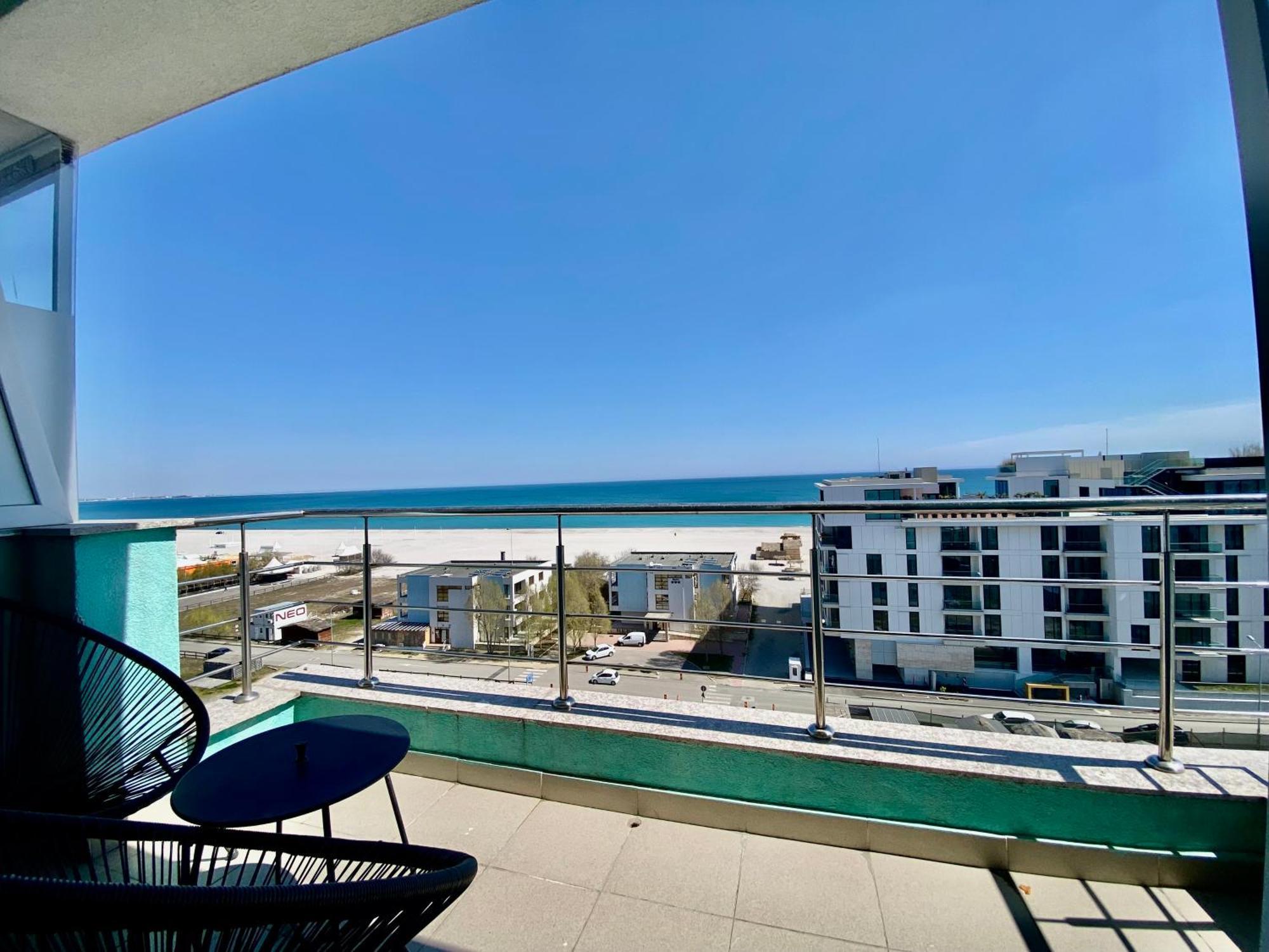 Summerland Mamaia View Екстериор снимка