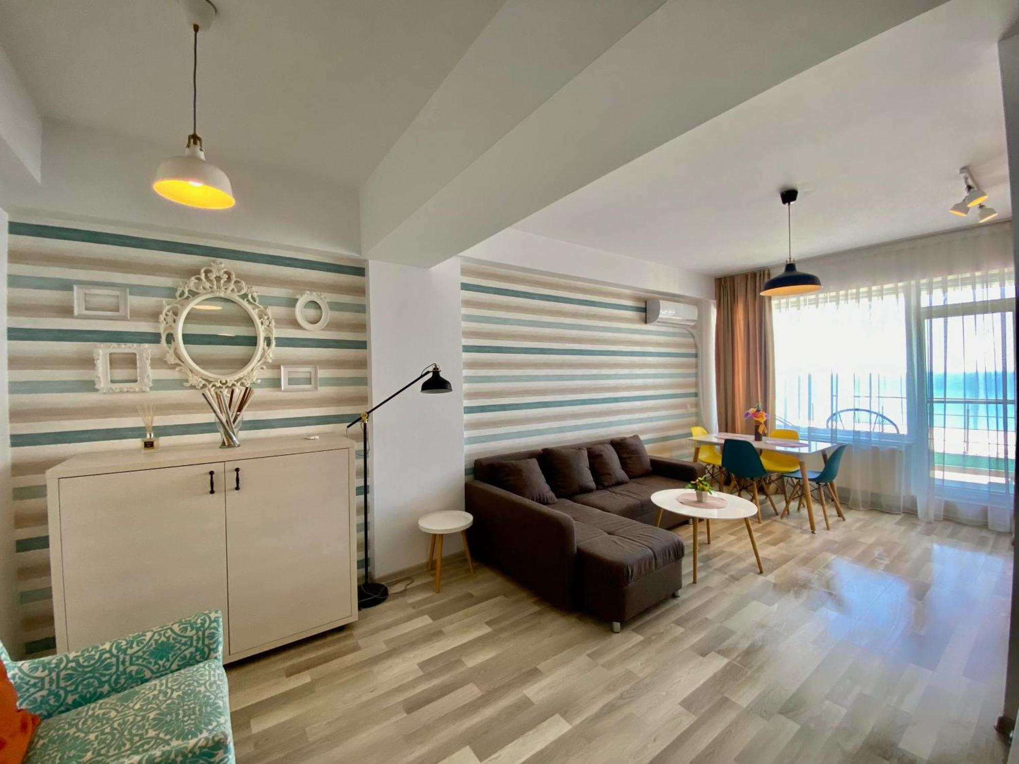 Summerland Mamaia View Екстериор снимка