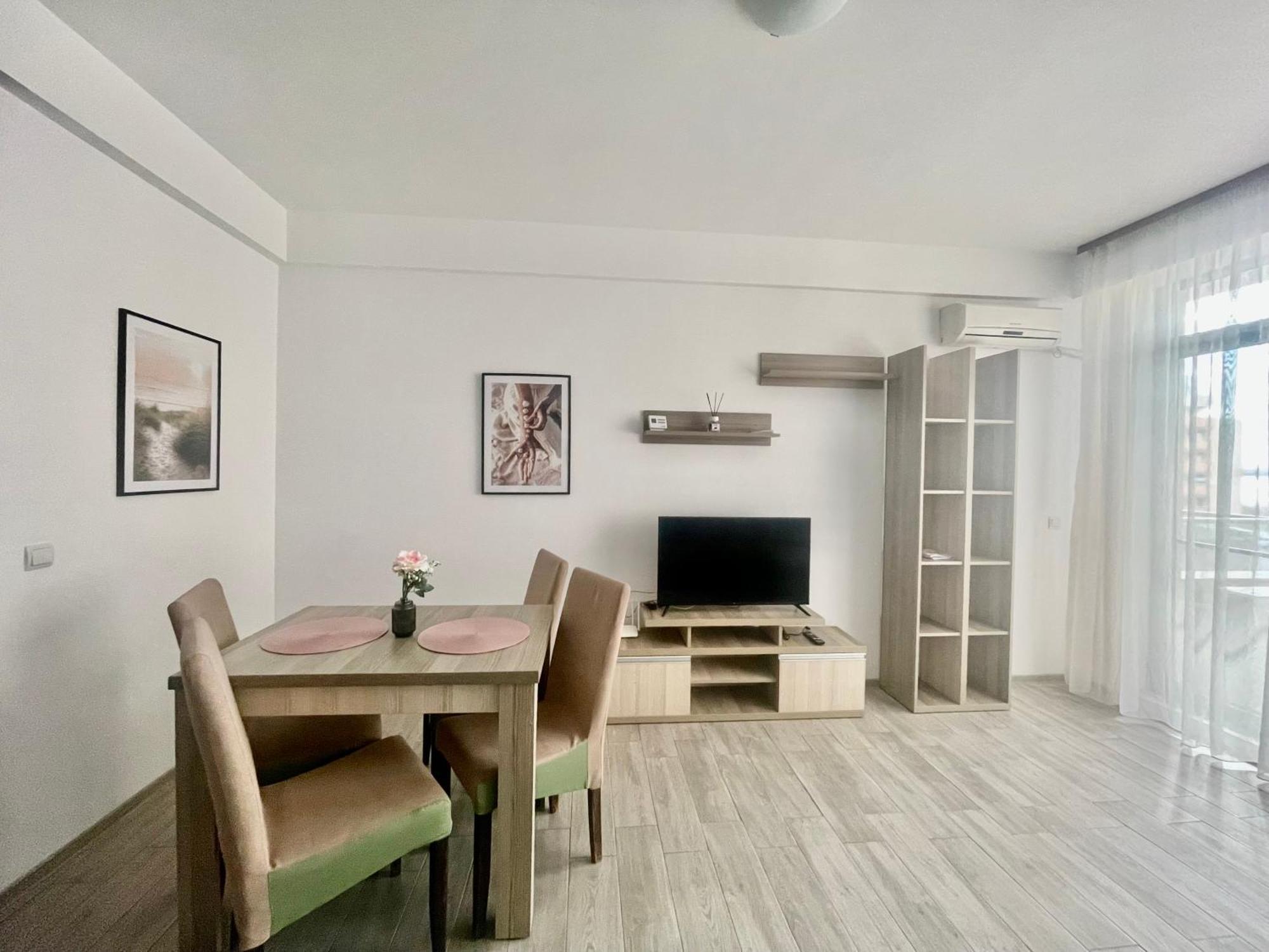 Summerland Mamaia View Екстериор снимка