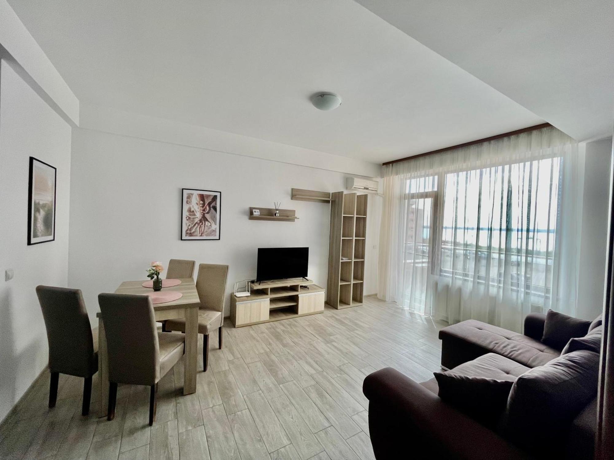 Summerland Mamaia View Екстериор снимка