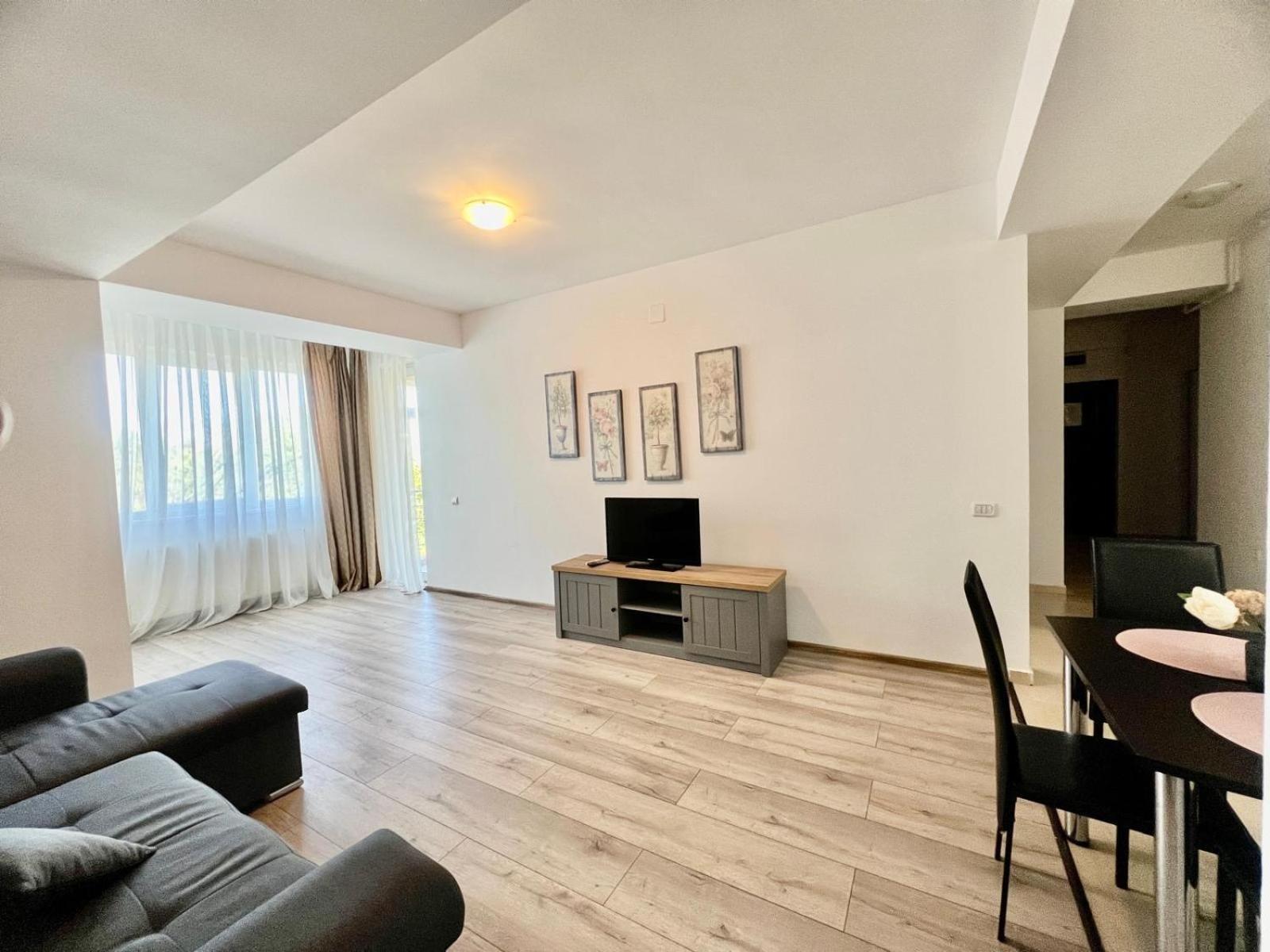 Summerland Mamaia View Екстериор снимка